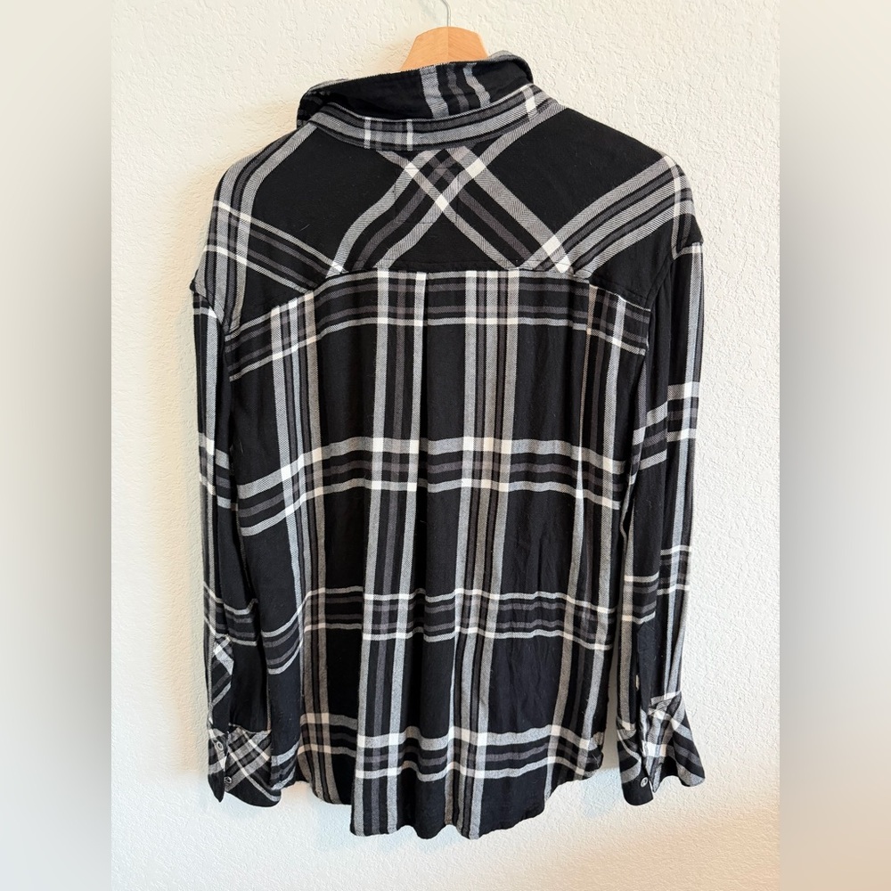 Rails Buttown Down Long Sleeve Shirt Plaid Black and White Size Small - Picture 2 of 4